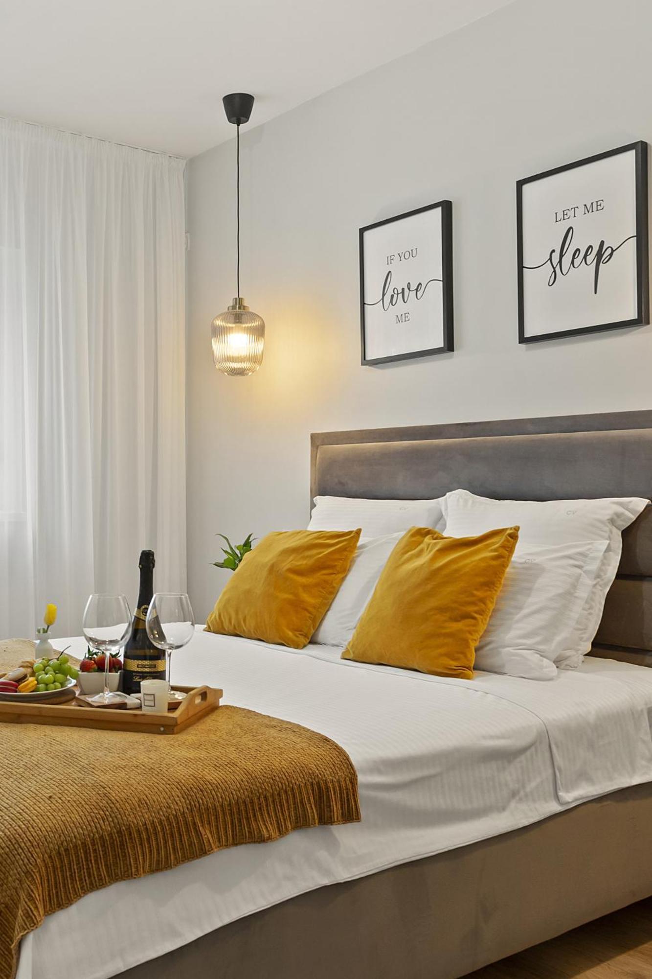 Mido Park Apartment With Private Parking & Self Check-In Boekarest Buitenkant foto