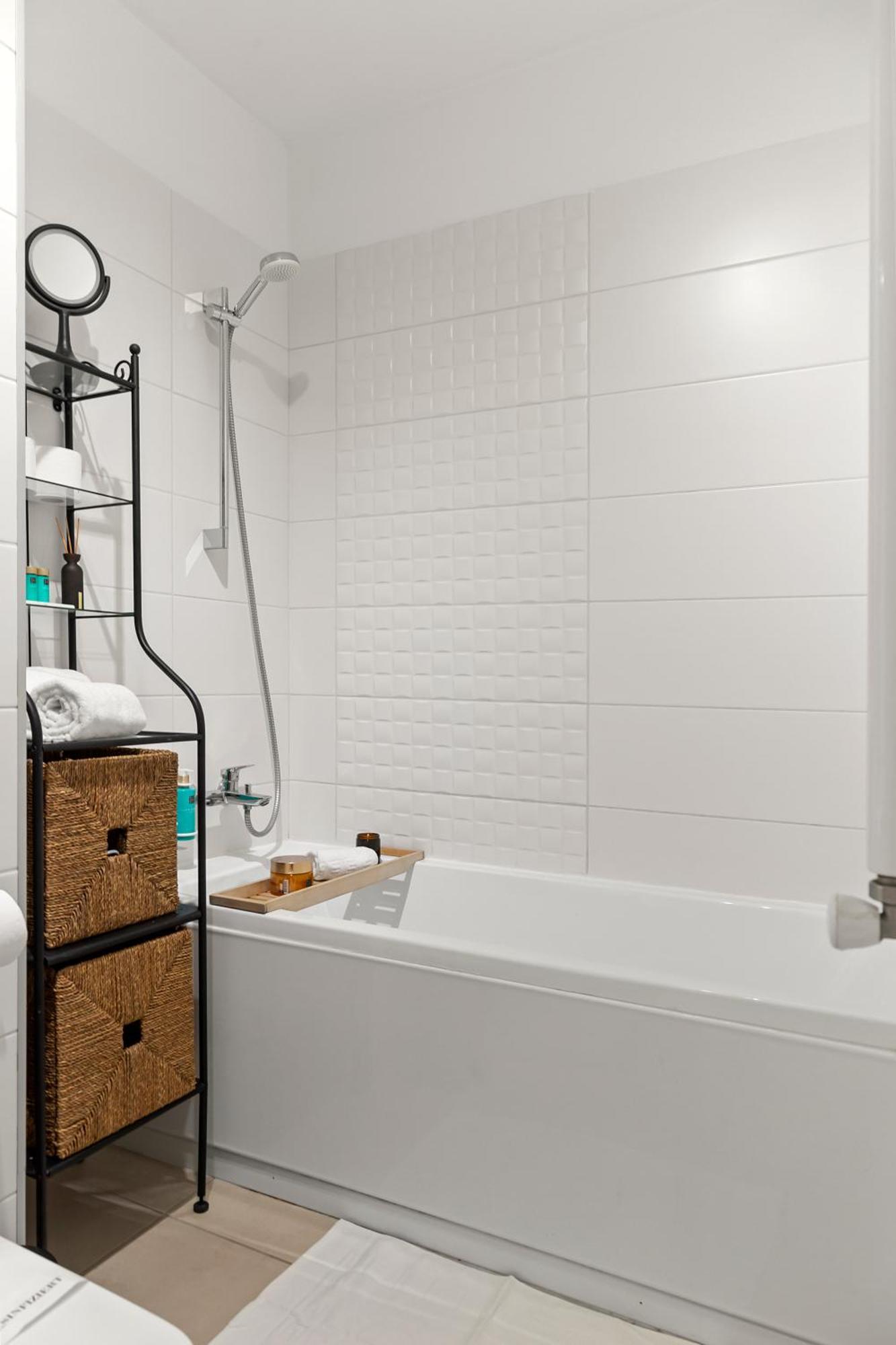 Mido Park Apartment With Private Parking & Self Check-In Boekarest Buitenkant foto