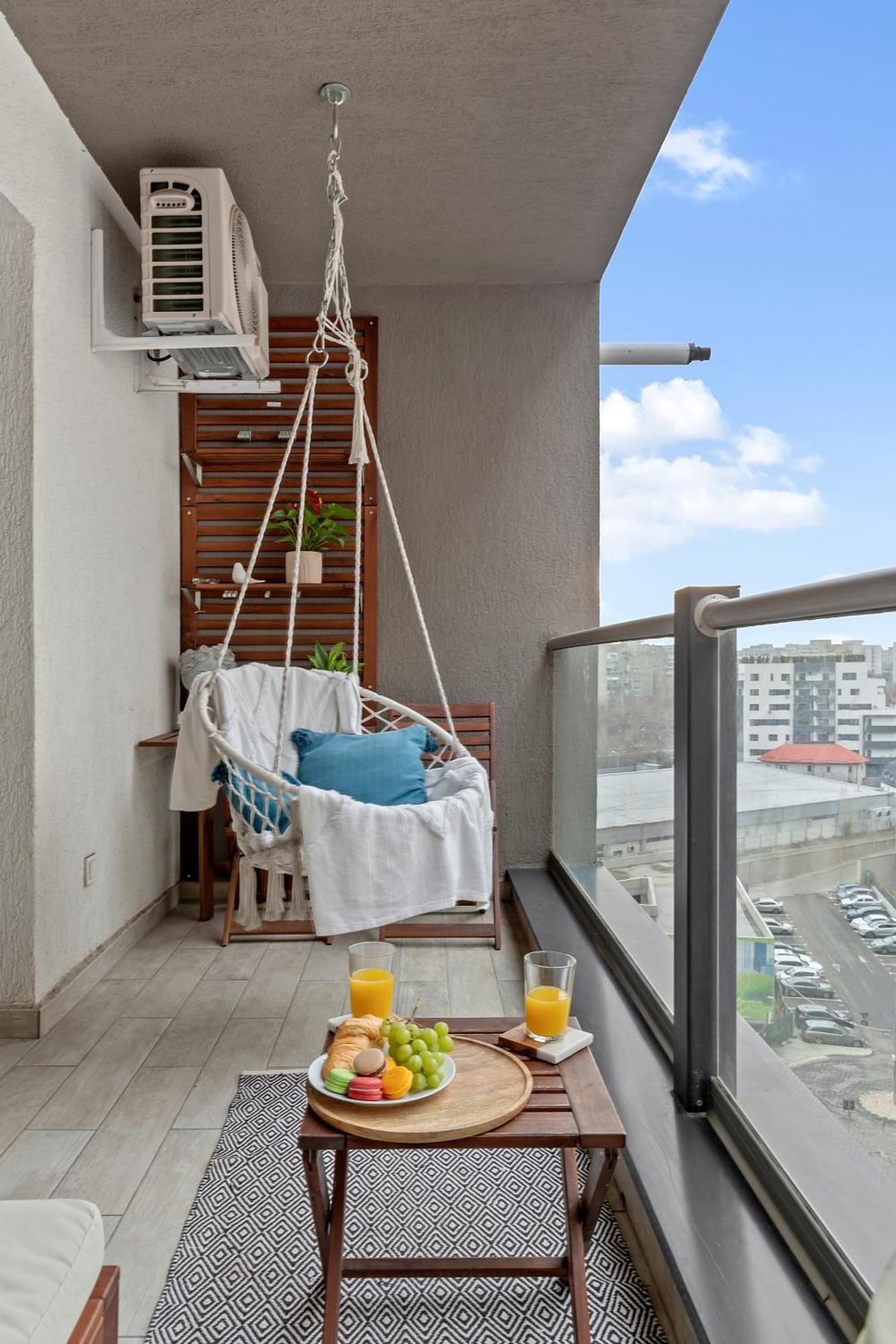 Mido Park Apartment With Private Parking & Self Check-In Boekarest Buitenkant foto